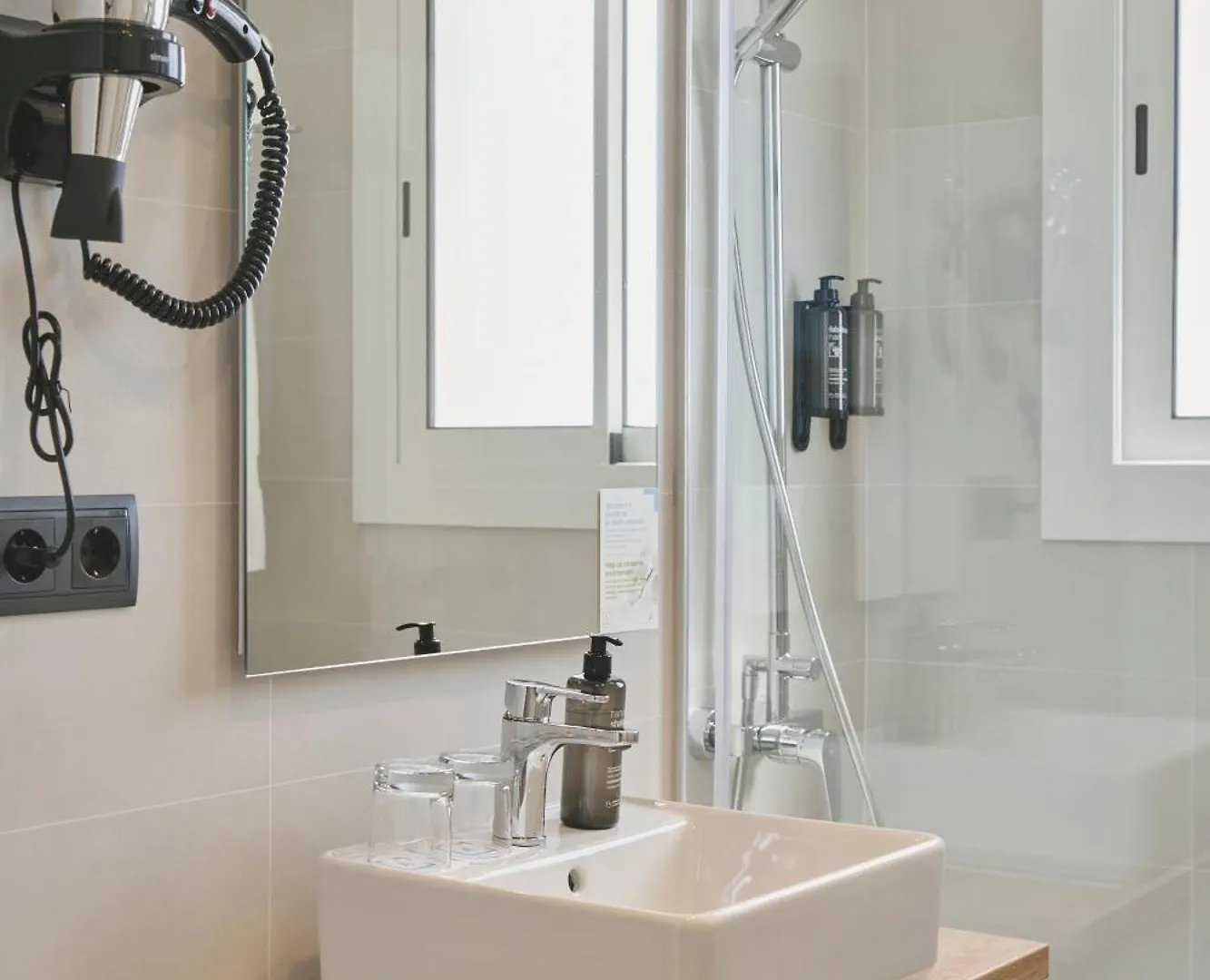Tres Torres Atiram Hotel Barcelona