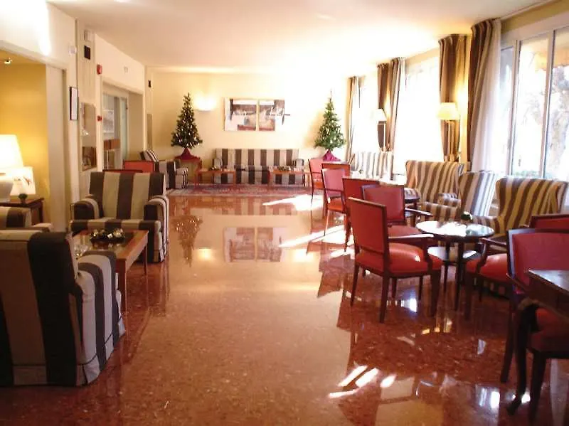 Tres Torres Atiram Hotel Barcelona 3*,
